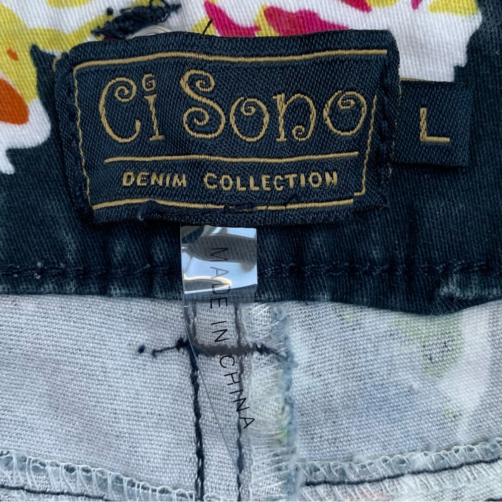 CI SONO  Denim Shorts/Hot Pants Bright Vivid Floral‎ Pockets JR/MISSY SIZE L - Picture 3 of 8